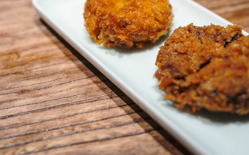 Garnalen en pulled pork kroketten / Shrimp and pulled pork croquettes